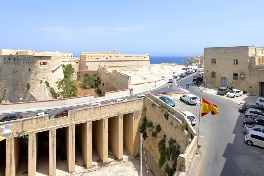 Vallettastay - Harbor View Gem -Sea View 2 Bed Apt Exterior foto